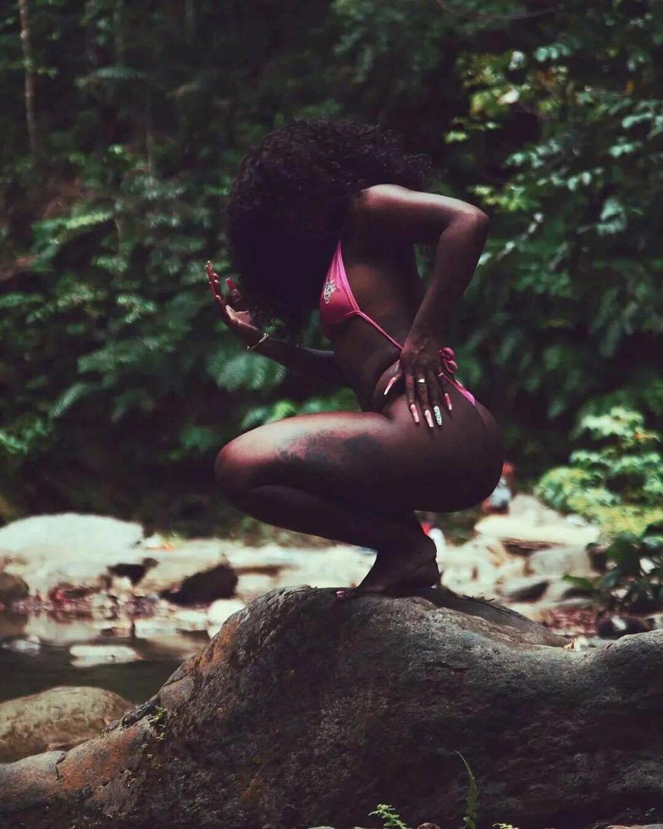 PopCraveNews247's tweet photo. River Vibes official images
•• ••• ••
Model/Designer @_shen.anigans_ 
Photography and Video @tange.studios 
•• ••• ••
#riverbath #Islandfashion #Caribbean #Model #melanin #swimwear #swimsuit #sexy #bikini #bikinibabes #melaninpoppin🍫 #caribbeanpeople #tangestudios https://t.co/i6dDlgPUk7