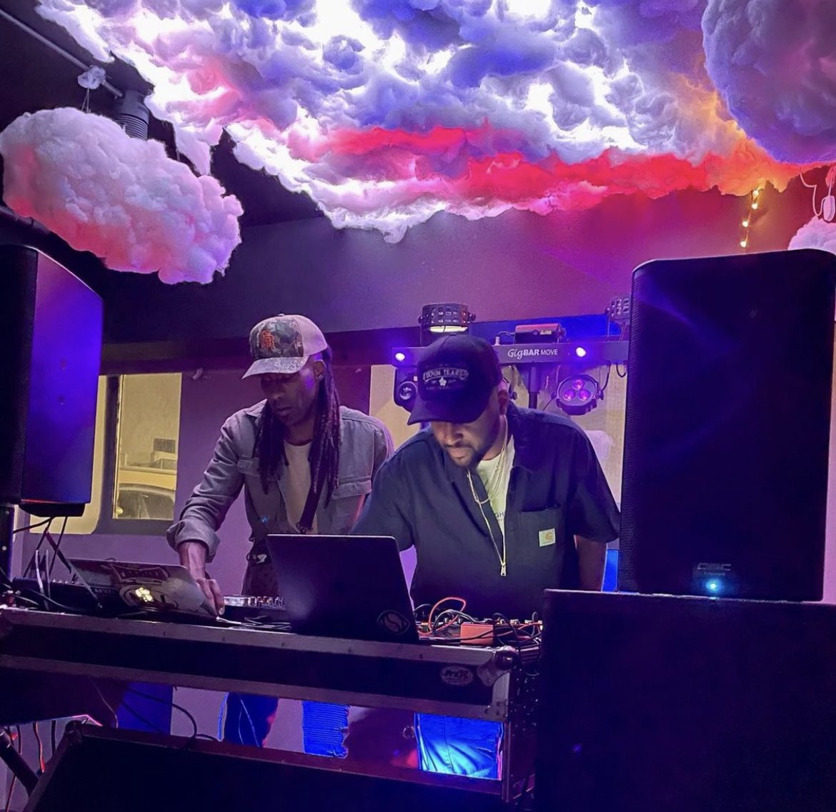 opnrmusic's tweet photo. Big thank you to everyone who came out to our first West MI event: βAbove the Cloudsβ feat. @SangoBeats & @TheSeventh_AGO at @ambiancegr - more photos to come!
πΈ: @official_djbuck
-
#opnr #grusa #ambiancegr #sango #seventh #agomusic https://t.co/5nVfVV2bSN