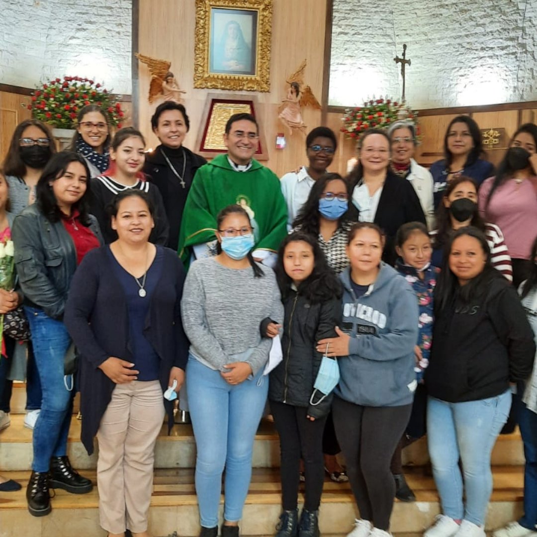 Alegría en la Comunidad <a href="/adcspinola/">ADC Spínola</a> de Quito (Ecuador) por la renovación de Votos de Domi. ¡Gracias, Señor! #FamiliaSpínola #FamiliaADC
