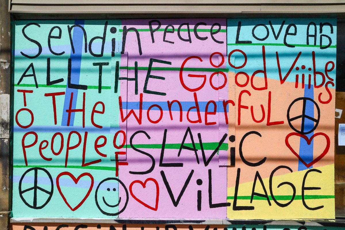 MannyWallace's tweet photo. I stopped by this year's #RoomsToLet in Slavic Village for a bit. @slavicvillage
The fest runs through 6pm today. https://t.co/xb0VNWAAUQ