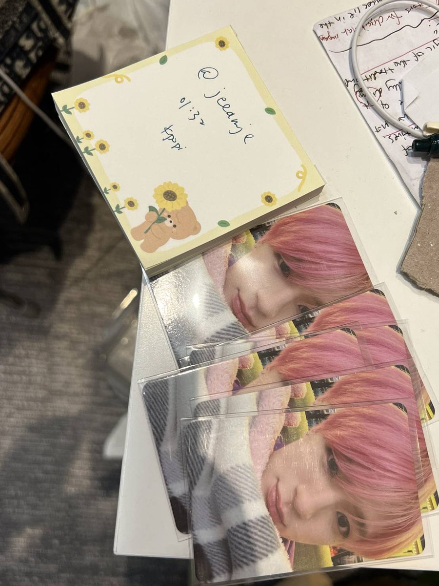 kpopiid_'s tweet photo. wts / want to sell bersih kr

68.064/each
pc jeno selimut 5pcs avail

📍jkt-tgr

t; wts nct dream pc photocard pb photobook album glitch mode chenle jisung renjun jaemin mark haechan scratch glitch ver https://t.co/8gXyazCG17