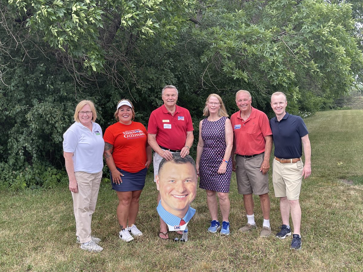 It was great to be in Litchfield last night for their Watercade Parade! Thank you to the <a href="/MeekerGOP/">Meeker GOP</a> and all the volunteers who walked with all of the great candidates! #MN07 <a href="/JimForMN/">Jim Schultz</a> <a href="/KimCrockettSOS/">Kim Crockett</a> <a href="/Gillmanforhouse/">Dawn Gillman for MN House</a> <a href="/GlennGruenhagen/">Glenn Gruenhagen</a> <a href="/SenatorLangMN/">Andrew Lang</a> <a href="/DUrdahl/">Dean Urdahl</a>