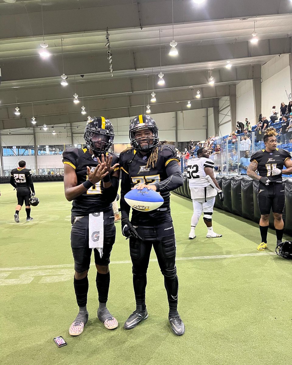 KobeM_17's tweet image. Man…I wish this feeling on all my people…imma champion all glory to you God 💍🖤