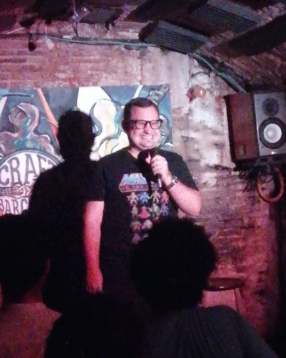 Aureli_DelPozo's tweet photo. Como siempre, una gozada el “mongologuear” un ratito en la tarde de domingo del @BCNComedyClub ! Gracias a tod@s ! @Craft_Barcelona #standupcomedy #monologos #comediaendirecto #humor #barcelona #barcelonacomedyclub #craftbarcelona #photosoftheday https://t.co/jvMO2eEIJJ