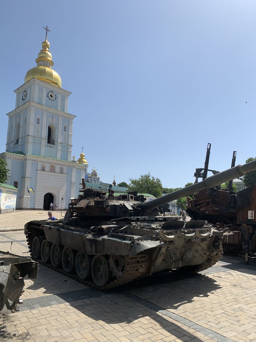 Не такого парада они ждали Не такого парада они ждали Украина и ее история,Фото,Война с пидрами