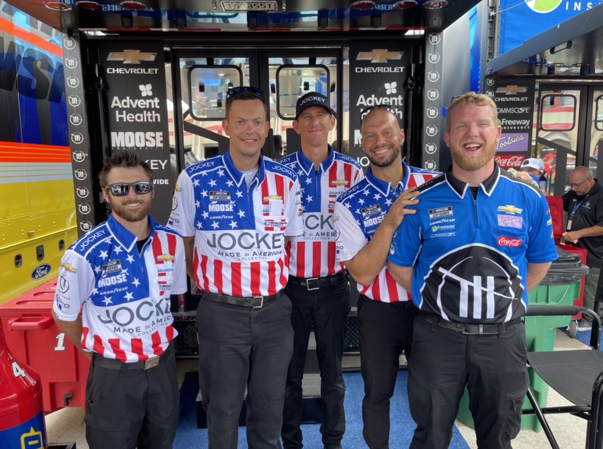 Jockey's tweet photo. 🍉Of course, @TeamTrackhouse  and @RossChastain  are looking sharp in Jockey at this pre-race meet and greet. And Ross’s biggest-little fans are here, too! 😉#QuakerState400 #rosschastain https://t.co/dNTez0e0PT