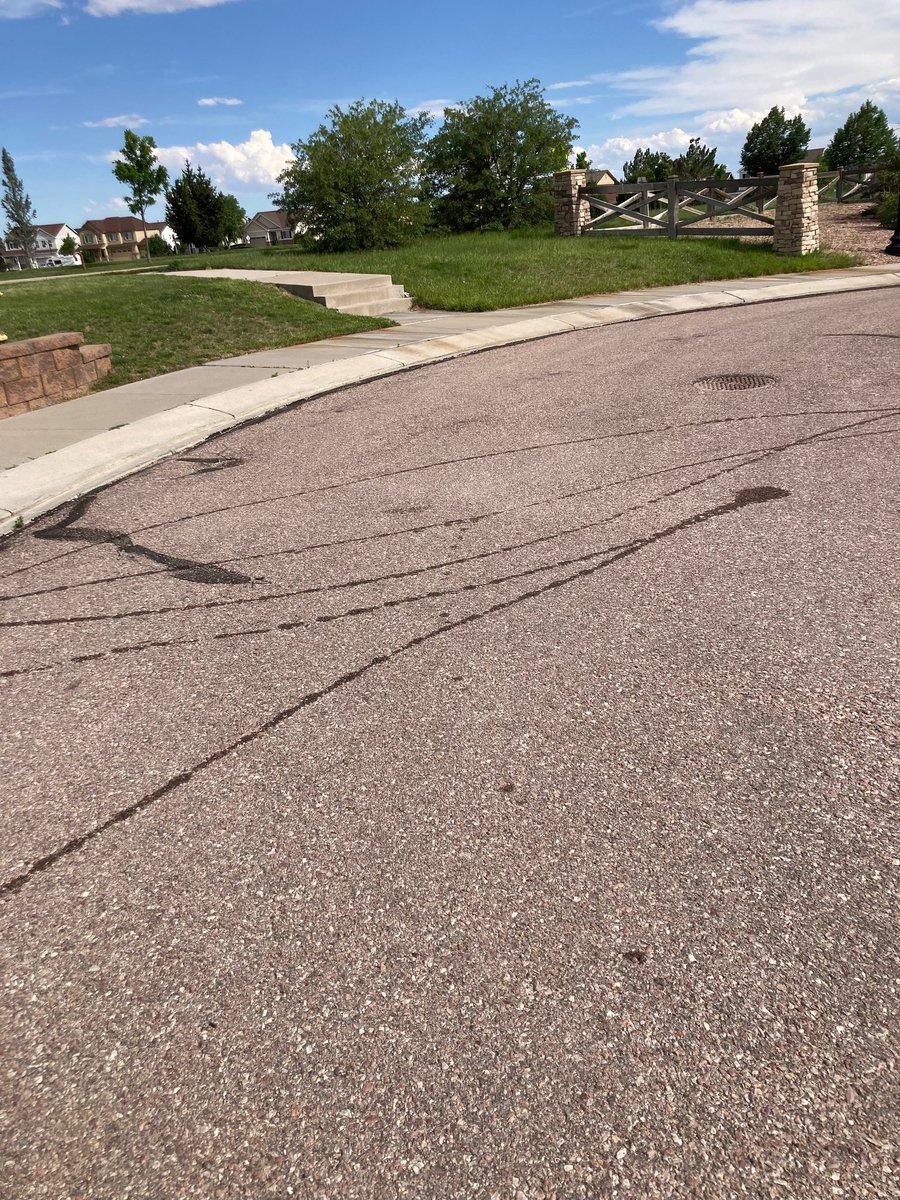 tymmh's tweet photo. @meinekecarcare - excellent oil change yesterday - until I pulled out the driveway this morning to oil puddles and oil drip lines everywhere...  #NotHappy #OilCleanUpSucks https://t.co/UxgiIRUoiO