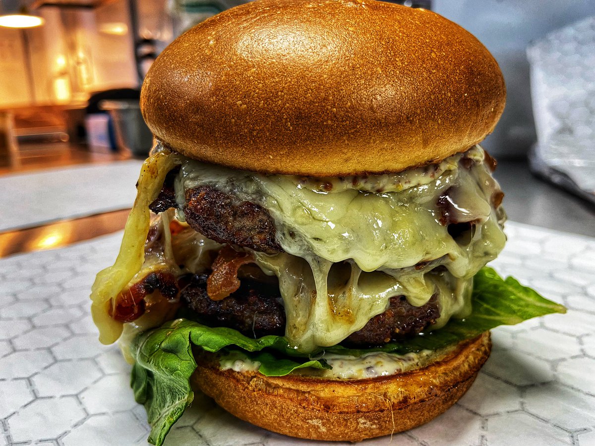 djkochi's tweet photo. Hangry Burger Springfield 
6699 Frontier Drive 
Suite G
Springfield VA 22150
Order online at 
https://t.co/TElhtKBN8d
Or call
571-371-8477 https://t.co/46QXTOkmTw