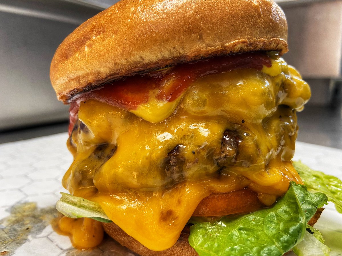 djkochi's tweet photo. Hangry Burger Springfield 
6699 Frontier Drive 
Suite G
Springfield VA 22150
Order online at 
https://t.co/TElhtKBN8d
Or call
571-371-8477 https://t.co/46QXTOkmTw