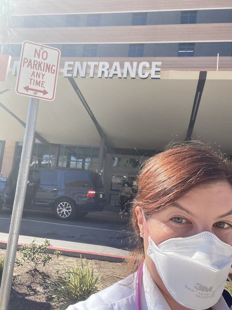 firecracker_doc's tweet photo. The hospital has the good n95s again! #SundayRounds https://t.co/ccbHEnMzgC