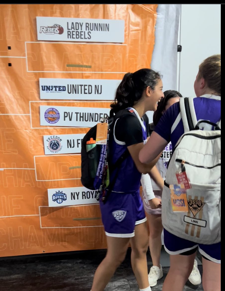 CoachKrystal20's tweet photo. And we advance!! Great win tonight for our 17u squad - next game is tomorrow at 12:20pm on court 5 @PVThunder_ 

@hgsl_girls championship week! https://t.co/iRmKUSbw0Y