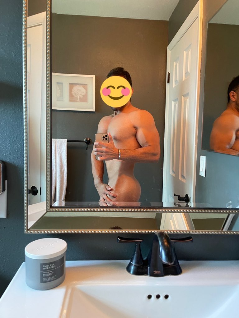 jtwisted86's tweet photo. Cardio done… but who needs to still get theirs in?… preferably with me, one me, in me 😈 #musclebottom #cumdump #hungry #bigdicks #muscles #subbottom #hungryforcock #bred #denvergay #denvertops #denvercocks https://t.co/2mxaYyuxtU
