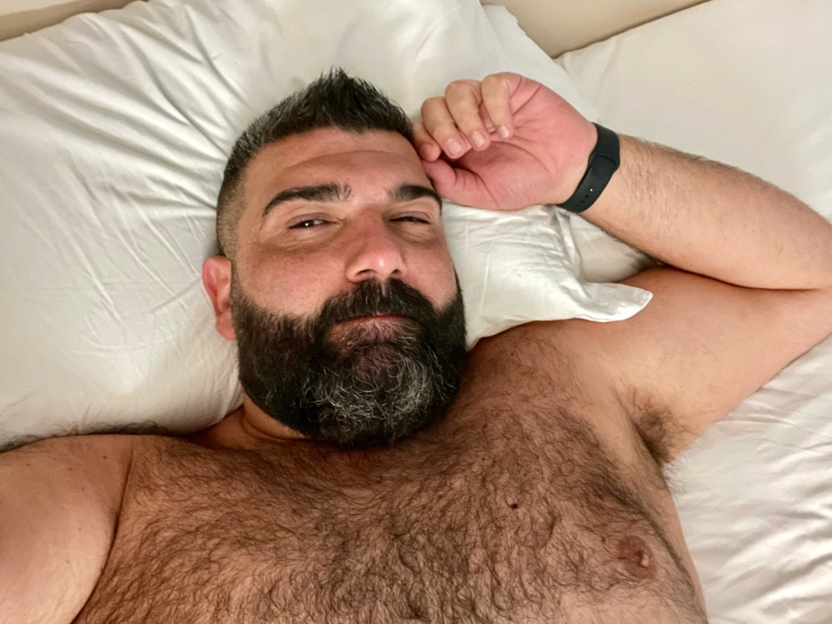PhilOrso's tweet photo. Stamattina era così dopo l’alcol di ieri sera 🤣🤣🤣 https://t.co/i2mF45Hgxu