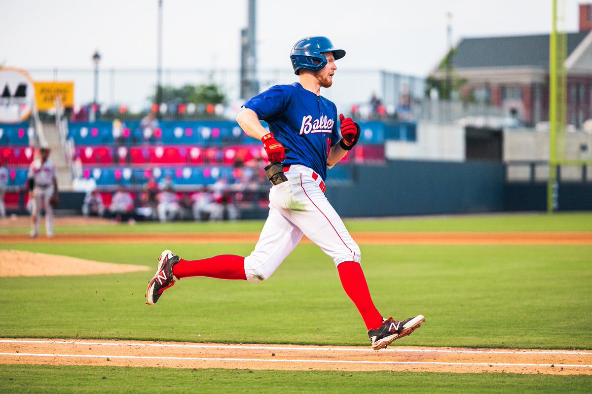Kcannonballers's tweet photo. HE DID IT AGAIN! 

Home run for Andy Atwood 💣

B8: Ballers 5 | Mudcats 3 https://t.co/WS5ZJyGWNC
