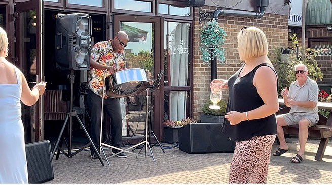 dewamusic's tweet photo. Great evening playing for Great Parndon Community Association ☀️🎶🍹
#SteelPan #Harlow #SummerSun #HOT #Sunshine #BBQ #Music #GreatParndon #Pannist #PanPlayer #PanMusic #Trinidad #Caribbean #Culture #SteelPanMusic #GreatParndonCommunityAssociation #SteelDrum #SteelBand https://t.co/L7PmBp95H9