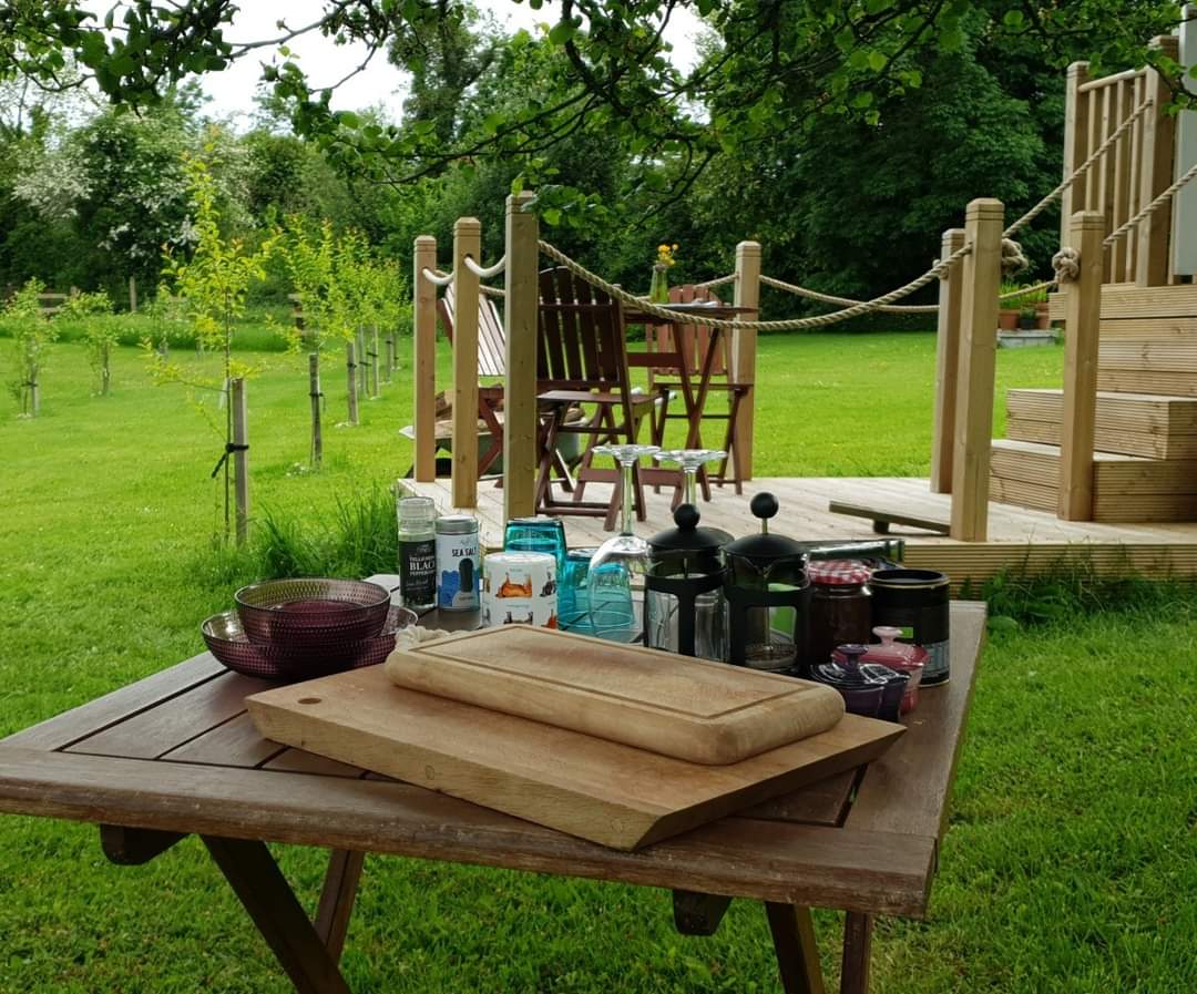 Mt_Briscoe's tweet image. RT pls

This could be your lucky day! A large booking canceled @ short notice. Hunting lodge (sleeps up to xx), bell tent (sleeps 3) &amp;amp; shepherd’s hut (sleeps 2) all free 

#VisitOffaly 
#glamping 
#IrelandsAncientEast 
#Ireland 
#airbnb 
#hoildays
@TourismIreland