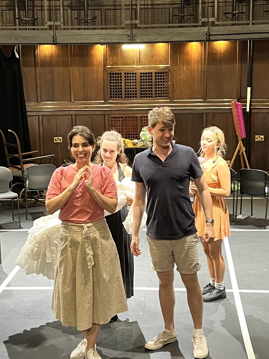 ‘It is my right as head of state to cogitate and nominate my consort and your queen’ ⁦<a href="/SamHarris_EB/">Sam Harris</a>⁩ on fine form. Gosh this Act II finale is fantastic #foolmoon