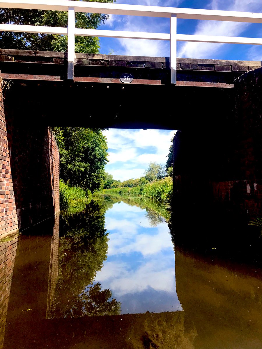 Beautiful day boating on the Bridgwater to Taunton canal today 💙