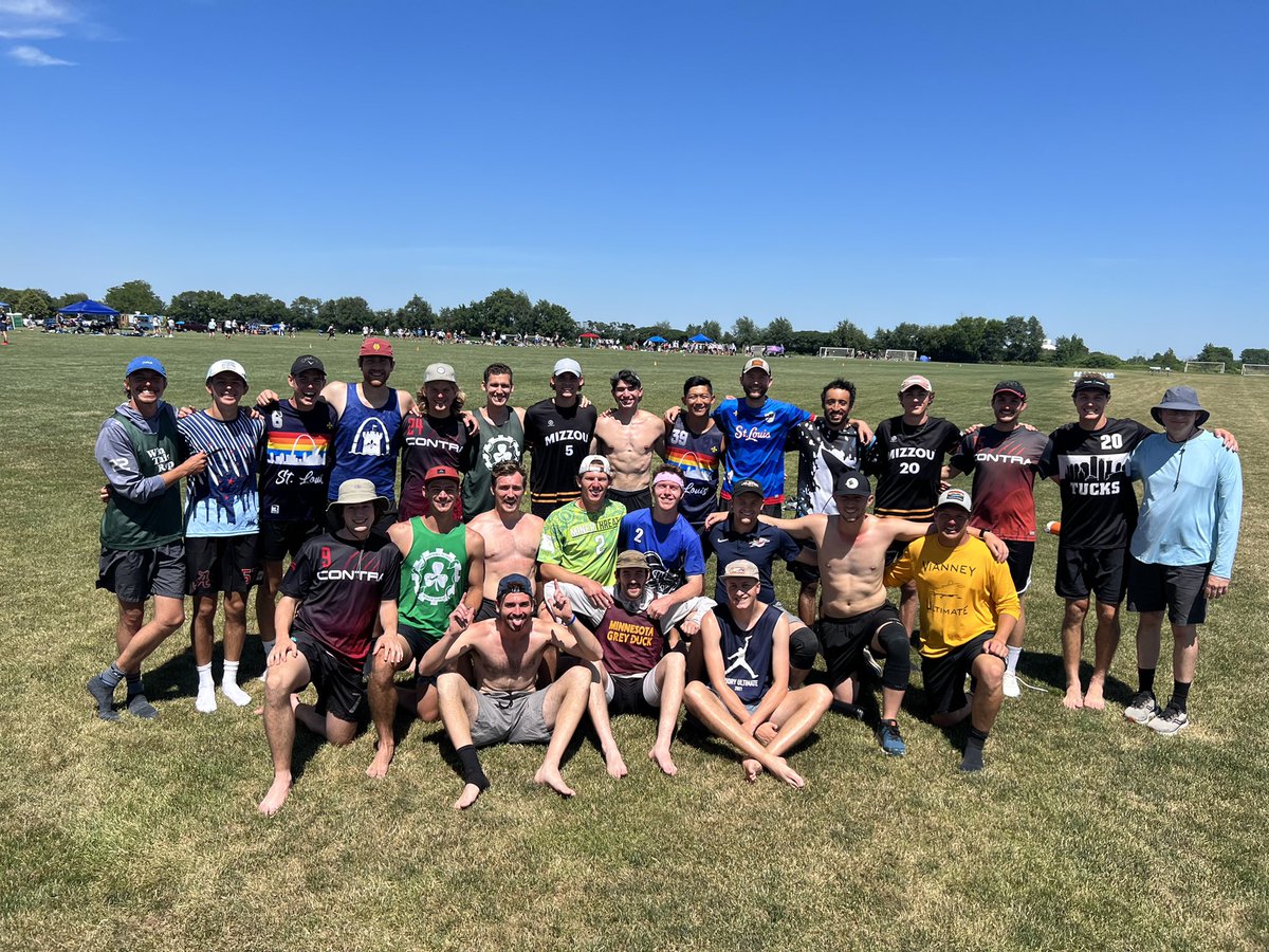 We couldn’t get it done in the Championship but LOUnar went 4-2 and took 2nd out of 16 teams this weekend after being seeded 6th. Plenty to still improve upon but still plenty be proud of. 🚀🌙