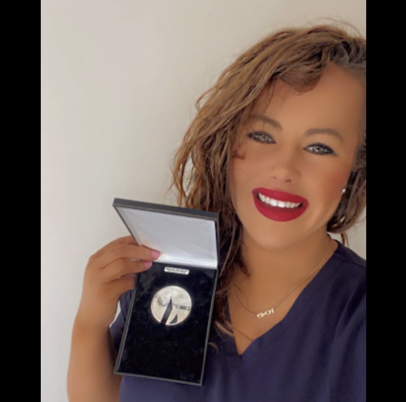 Gill Douglas (@gillydouglas) on Twitter photo The most special day - intern of the year 🌹 no greater honour ❤️ thank you to my gorgeous colleagues and mentors <a href="/UCDMedicine/">UCD Medicine</a> and <a href="/svuh/">St Vincent's University Hospital (SVUH)</a> 👑👑👑👑👑👑👑👑 The most special day - intern of the year 🌹 no greater honour ❤️ thank you to my gorgeous colleagues and mentors <a href="/UCDMedicine/">UCD Medicine</a> and <a href="/svuh/">St Vincent's University Hospital (SVUH)</a> 👑👑👑👑👑👑👑👑