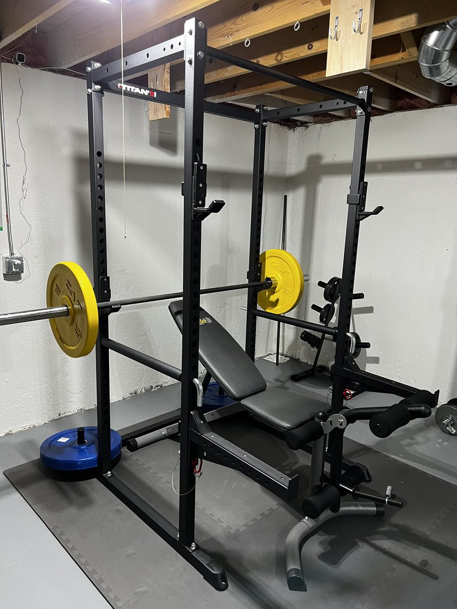 arborbytes's tweet photo. Weekend project done! I’m in the power cage club now🏋️♂️ #wehackhealth #DFIRFit #Titan #PowerCage #weightlifting https://t.co/4gPRdm4PRF