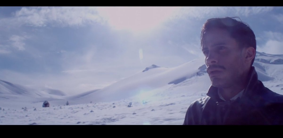 📼Ayer comencé a ver la serie Neruda, enfocada en la ley maldita, la recomiendo mucho, excelente el papel de <a href="/GaelGarciaB/">Gael García Bernal</a> y hermosa fotografía y arte📺en <a href="/cntvplaycl/">CNTVPlay.cl</a>, plataforma gratuita 👀. 
#Lluvia #SistemaFrontal  #MesaCentral Miami #AprueboFeliz