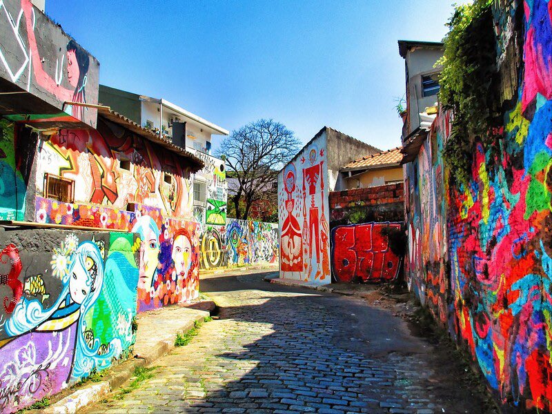 rybotics's tweet photo. The endlessly vibrant Batman Alley (Beco de Batman) in São Paulo, Brazil.

If you’re interested in more colorful destinations, check out our latest article on the top street art cities on the globe. (Link in our Bio)

#batmanalley #becodebatman #streetart #graffitiart #travel https://t.co/Ot9hjE7mpO