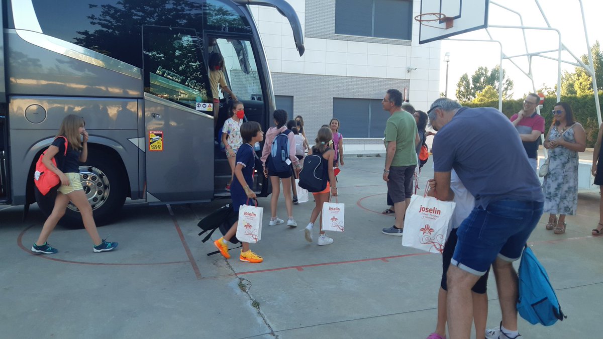 Se lo han pasado genial, pero tenían muuuchas ganas de veros.🥰🥰
¡Muchas gracias, familias, por confiar en nosotros!
#SomosJesuitinas