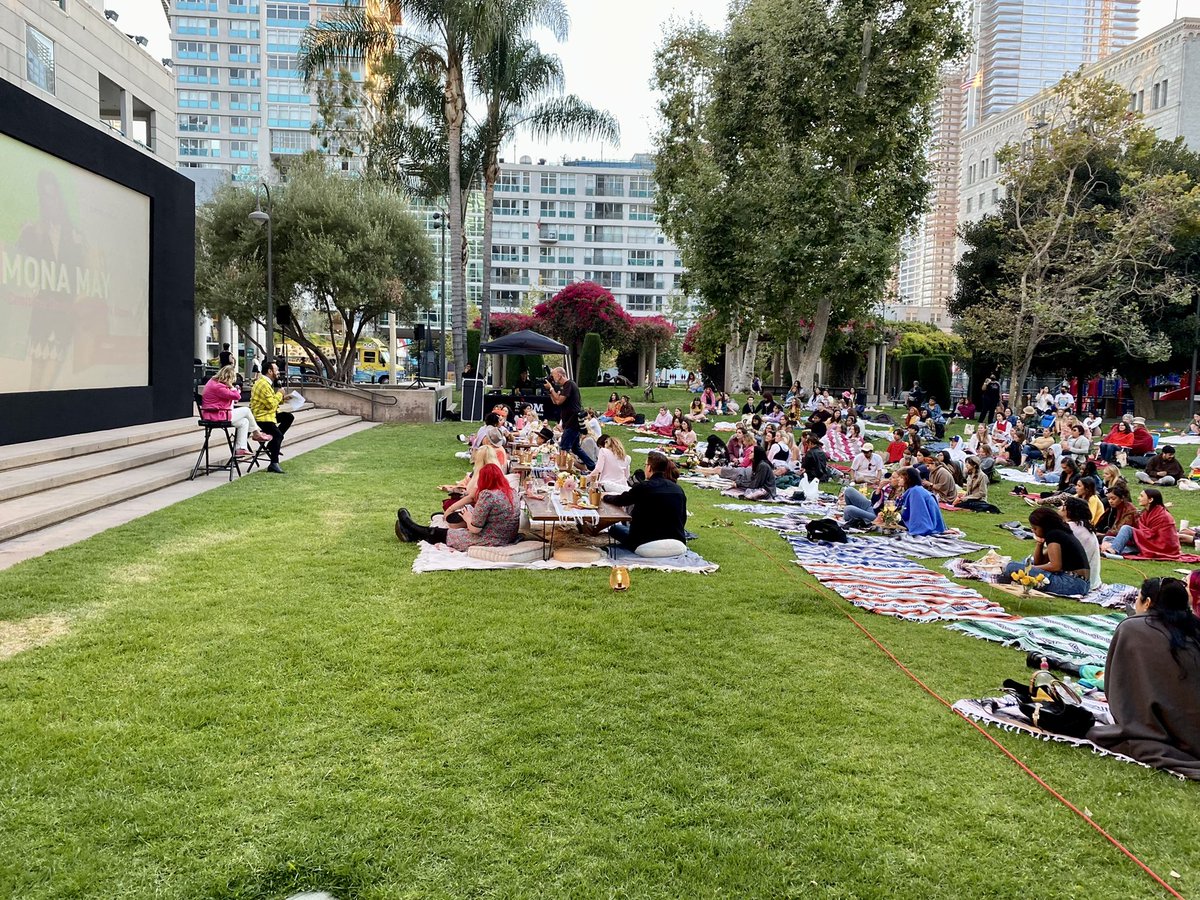 SentryxHQ's tweet image. The FAB @monamaydesign &amp;amp; I in the Park 🤩🤗💖 @FIDM “Clueless” Film Screening Night in the Park Event #GrandHopePark #FIDMTotallyBuggin :