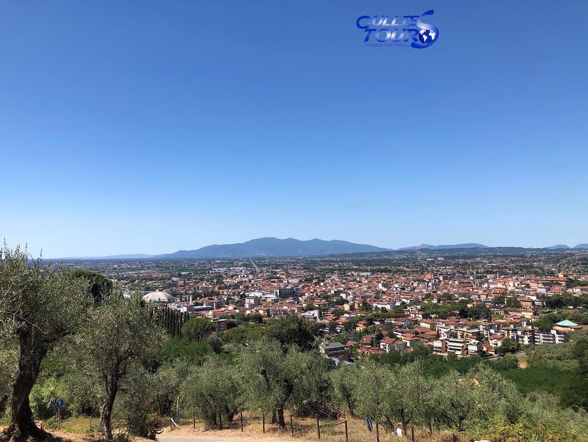 GulliesTours's tweet photo. The "most splendid views ever seen," as Grand Maestro Giuseppe Verdi declared when he came to "pass the waters" in Montecatini Terme: the blue of the sky and the orange of the sunsets.
#bigbenchcommunityproject #bigbenchpietrecavate #bigbench219 #panchinagigantepietrecavate https://t.co/VFBnp6lgJp