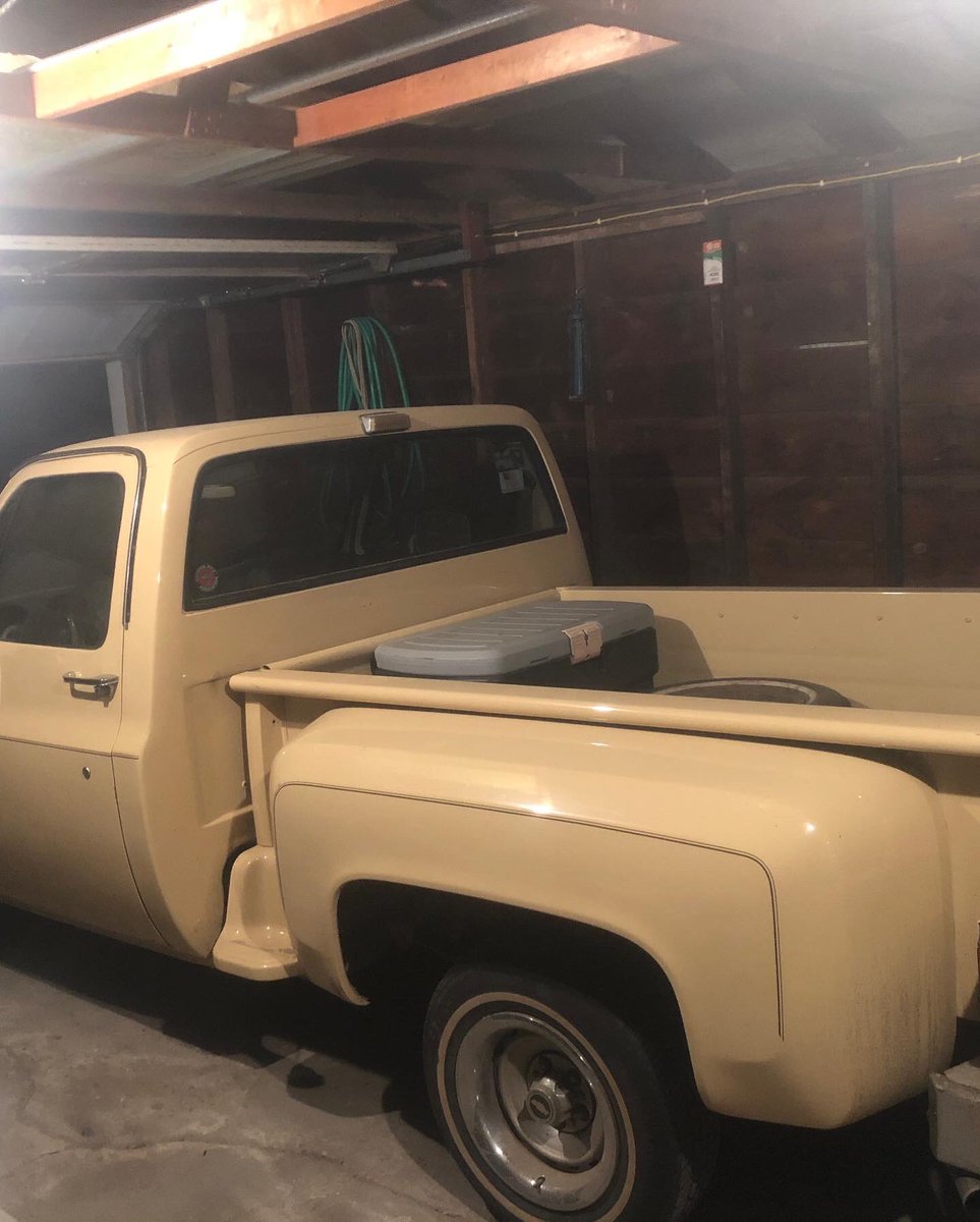 Mmclaughlin84's tweet photo. Retaining walls and 82 Chevys at the McLaughlin Ranch.
#BoydCounty https://t.co/QiLl4GIHSn