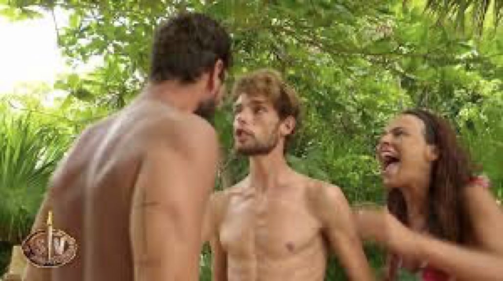 Por petición popular, pongo la encuesta al revés. ¿Con quién te quedas? #ConexiónHonduras12
❤️: Con Ignacio
🔁: Con Alejandro