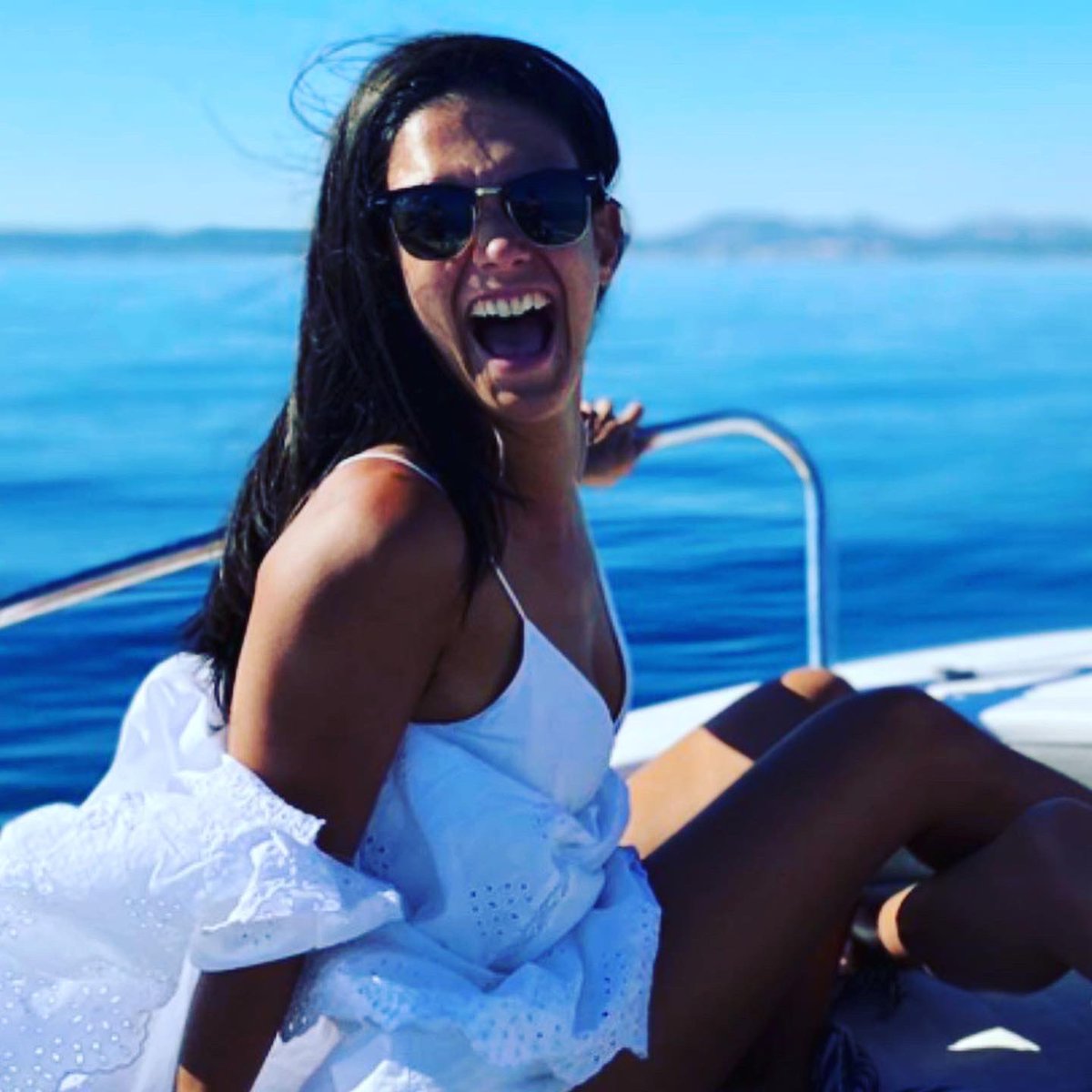 MarcPuigtio's tweet photo. Ahir tocant el cel blau i avui el blau del mar #Family #QQs #LEscala #Summer ☀️ #SummerTime #Samboat https://t.co/BBIffjf21H