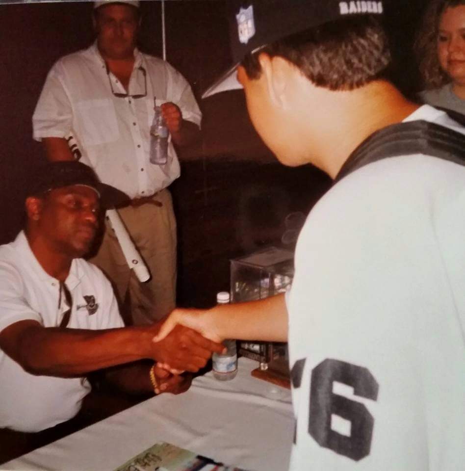 SusioJose's tweet photo. @JTTheBrick I wanted to share this with you this was from 1997 the great Cliff Branch future HoF https://t.co/9a6XiCnDKe