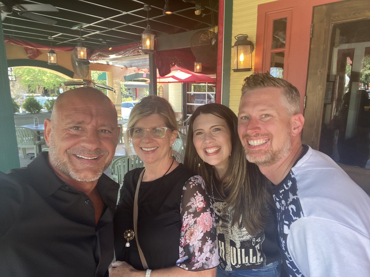 4pso's tweet photo. Got to hang out with longtime friends Welby and Kristen Pierce. Great couple. https://t.co/mmFeUsCAfn