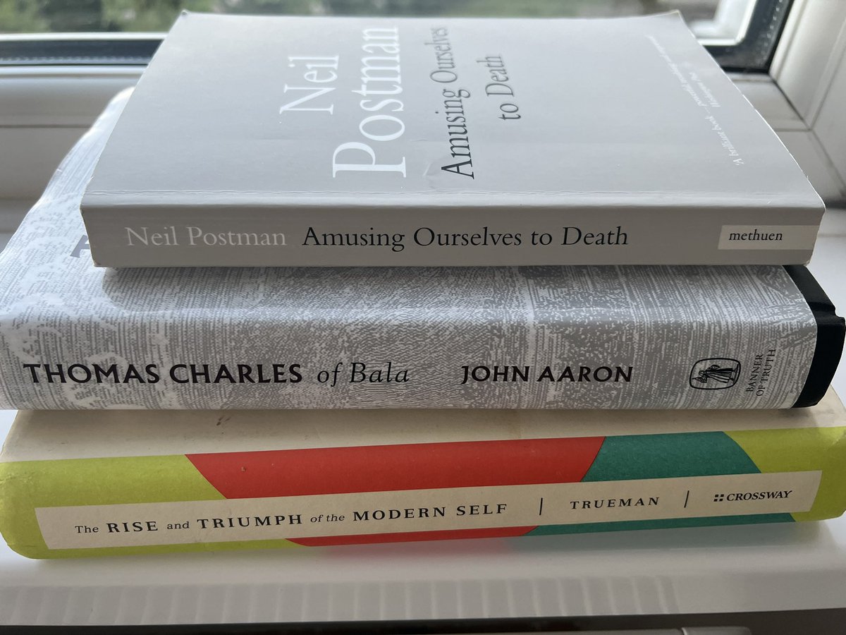 Gwyliau bach yn Llydaw, ac felly cyfle da i fynd drwy’r rhain. #manteisionymddeoliad