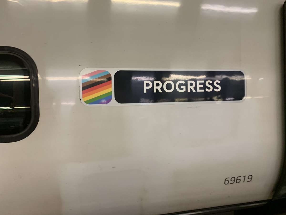 Loved arriving in London and seeing PROGRESS the #LGBTQ @TheProgressTrn of @AvantiWestCoast - first train in the UK to be fully wrapped in the progressive pride flag 🌈 🏳️‍🌈🏳️‍⚧️