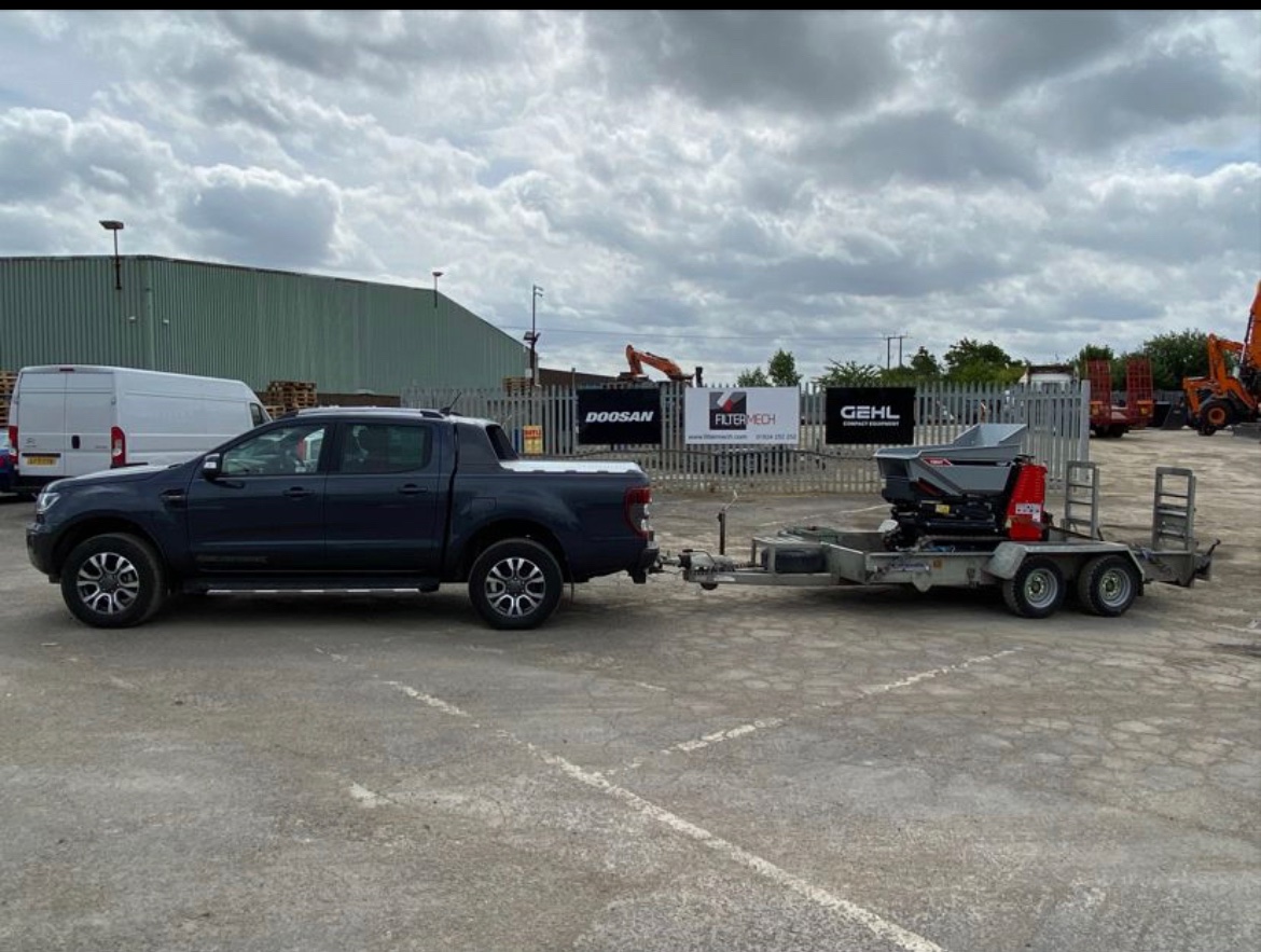 cfminidumper's tweet photo. Another Dealer appointed, another @cf_equipments C&amp;F Dumper delivered….thanks Filtermech Plant Sales, Barnsley https://t.co/cMDbWaWPFH