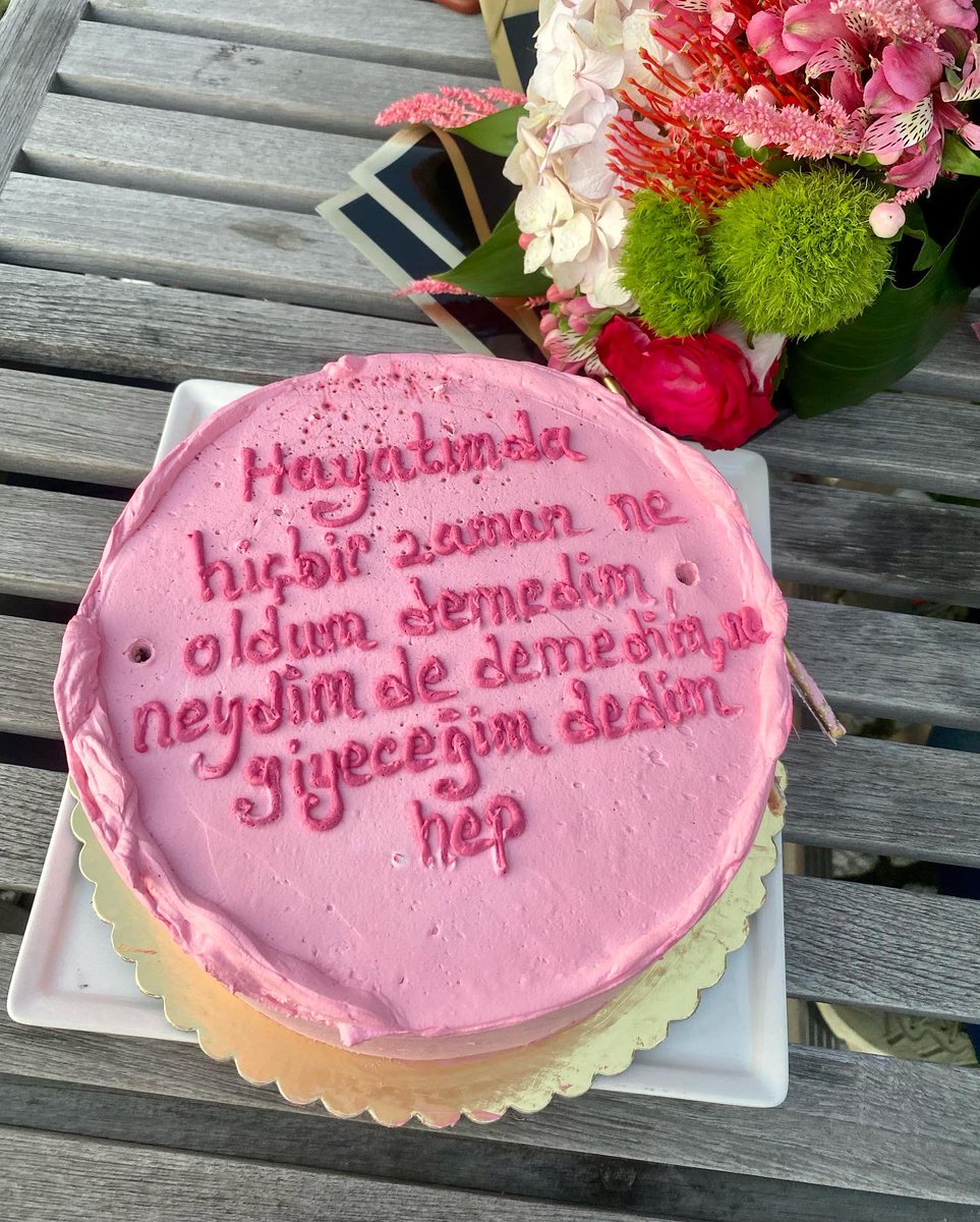 _ahus_'s tweet photo. It’s my birthdayy 💕🌸💕 https://t.co/eb08ddnHtz