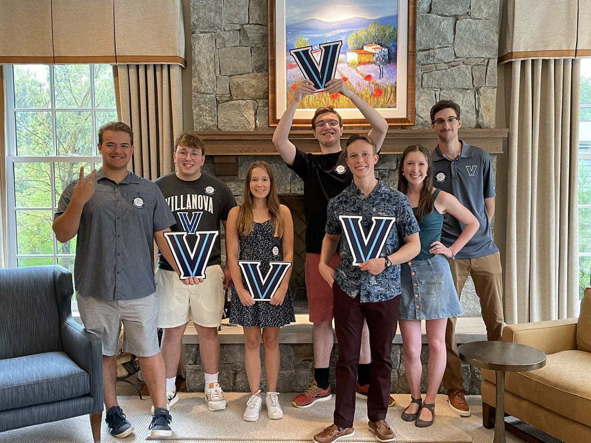 GeneRiechers1's tweet photo. Yesterday we celebrated new Villanova Wildcats, along some returning students from the Washington DC area.
Thanks to Kimberly Moore and Matt Moore for hosting. M’Liz Riechers and I co-hosted.
#GoingNova https://t.co/VxjJmVAHgd