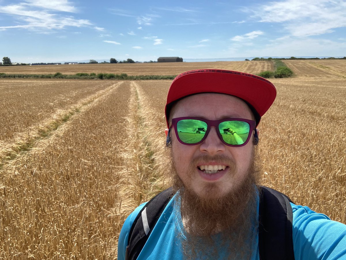LiCrave's tweet photo. Spent the week playing stage manager for Little Shop’, songs are still stuck in my head so listened to the soundtrack on today’s trail @runningpunks #vrc. Glad no one was around to hear me singing along! https://t.co/L8IVnMaDsI