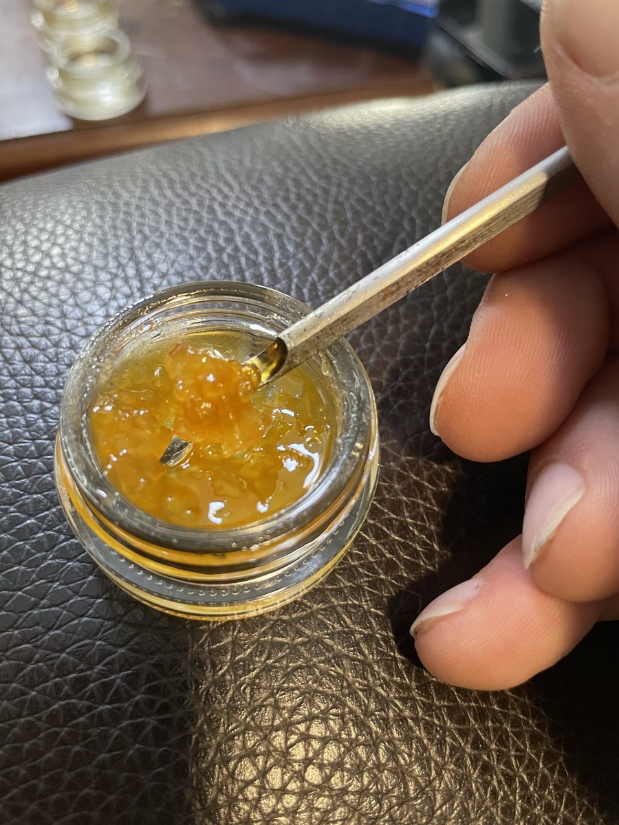 RedwoodExotics's tweet photo. @cookiesglobal @berner415 🍀🍀🍀
Trying get baked with some dabs and cold champagne for lunch what you smoking on? it’s 7/10 we only get 2 holidays #stonerfam #HillLife #cookies710 #Cookies710 #cannabisculture #710Day https://t.co/YemSV5hoHP
