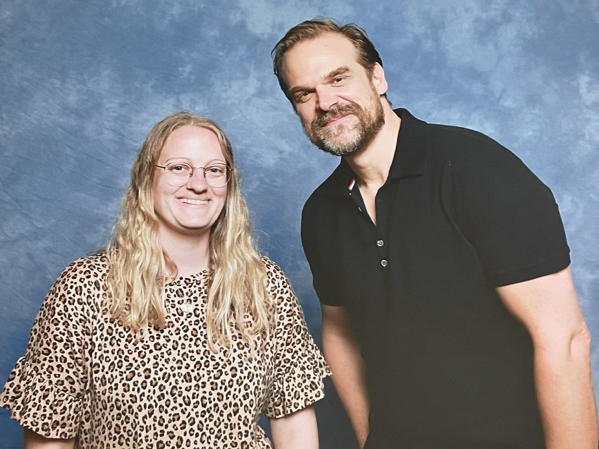 CarlyCheers22's tweet photo. Literally had the best weekend at my first ever #LFCC22 @Showmasters 🫶🏻
#davidharbour #StrangerThings #chiefHopper #FreddyKrueger #NightmareOnElmStreet #claudiawells #BackToTheFuture #JenniferParker #LFCC22 https://t.co/O0LM1ZC2yr