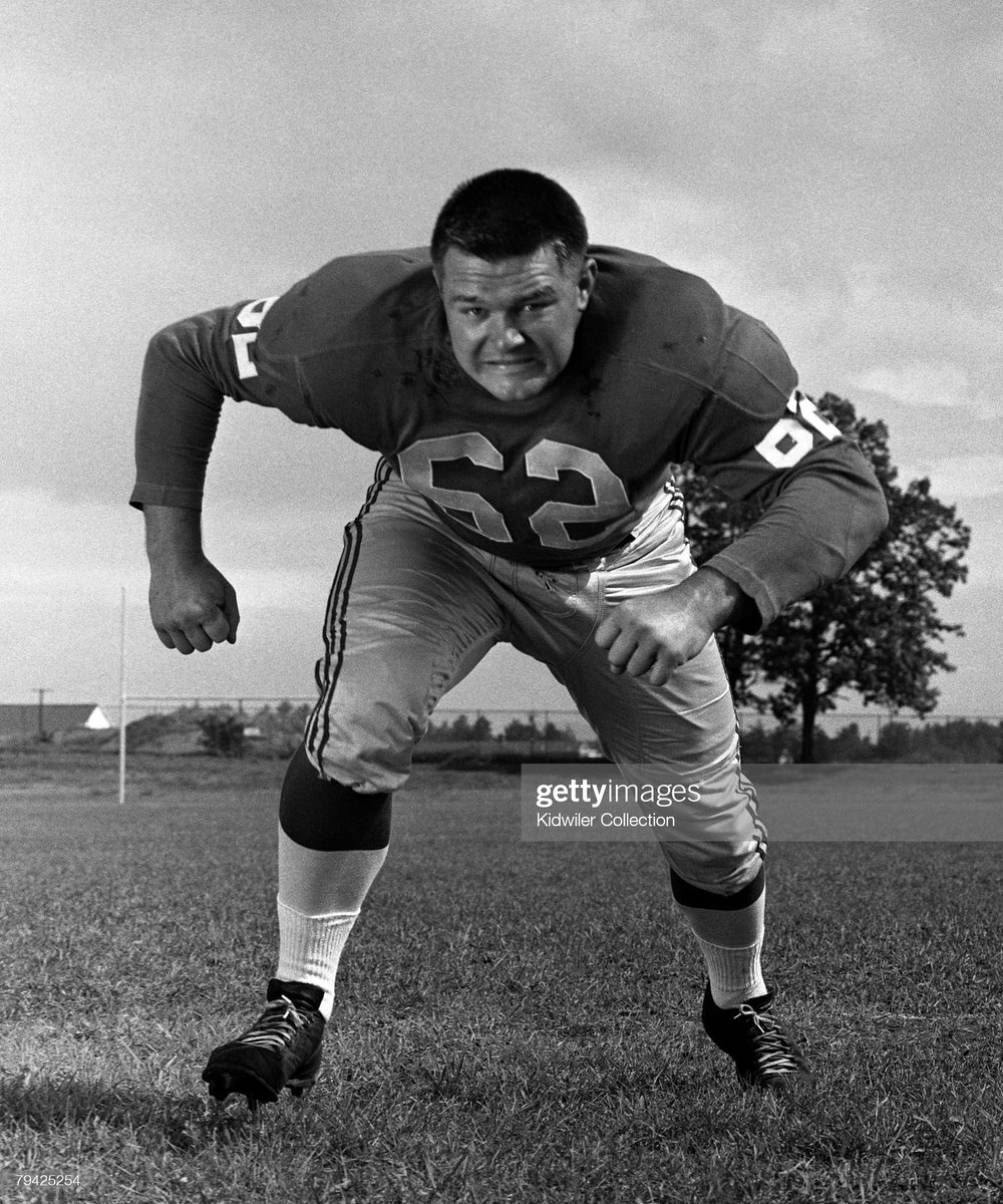 PittsburghSport's tweet photo. Happy Birthday to Former #Steelers  OL Darrell Dess

https://t.co/BEUOzsDyKF https://t.co/3d7GUWyA4Y