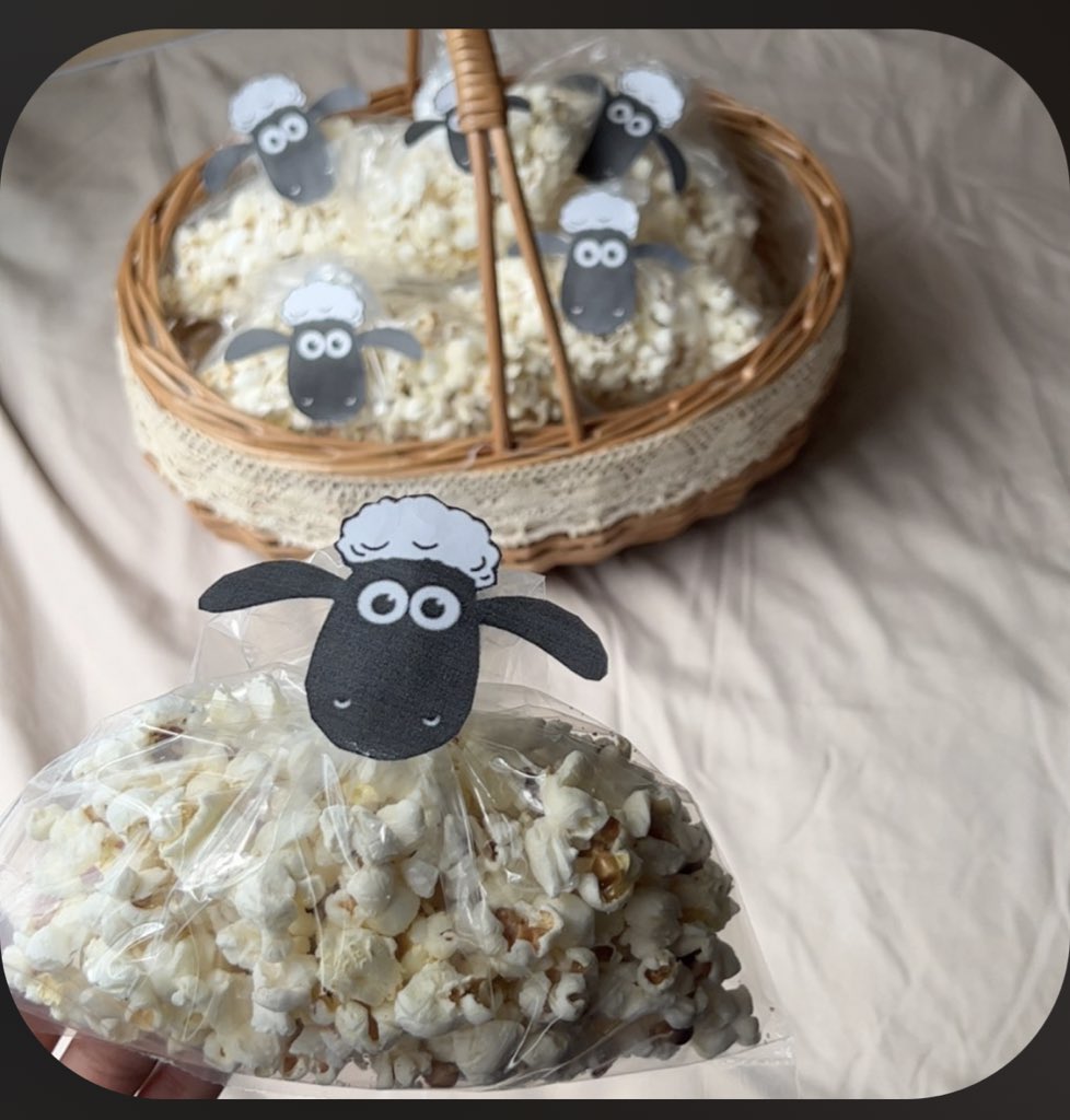 شوفو اختي اليوم وش مسويه هههههههههههههههه يجنن