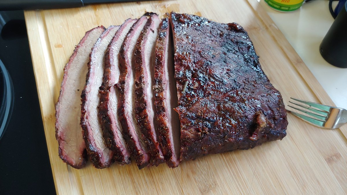 YTQ's tweet photo. Mmmmm....#brisket #smokerlife #masterforge
Thanks to @NorthStationInc for the meat and rub. https://t.co/7iKEQGCIXd
