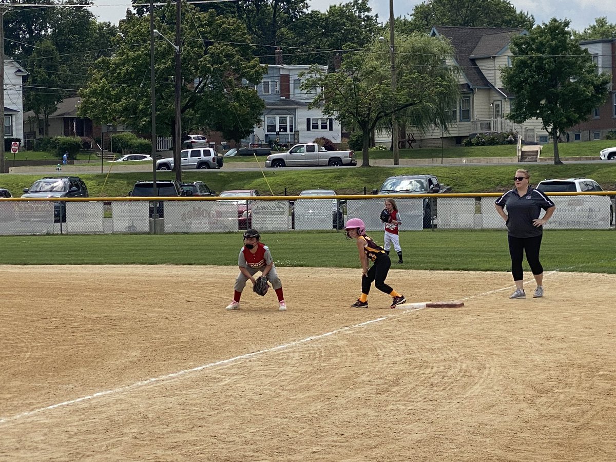 dougr122's tweet photo. This little trooper made her big return to the field today after spending much of the spring in a cast…she rocked it, didn’t skip a beat…keep an eye on this one…class of 2033…So proud of Parker! https://t.co/JUqDKF93Xf