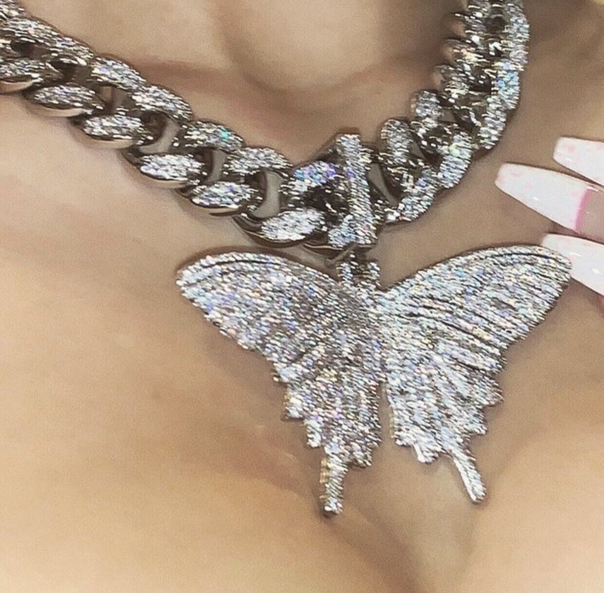thbutterflyspot's tweet photo. Shop our Jewelry Section! We have over 50 styles to choose from and we add new items daily 💖 you don’t wanna miss out! #BlackOwnedBusiness #summerstyles #summersales 

Click the link in our bio to shop!
https://t.co/yGLb5DGUFX https://t.co/fNpkNF7Eek