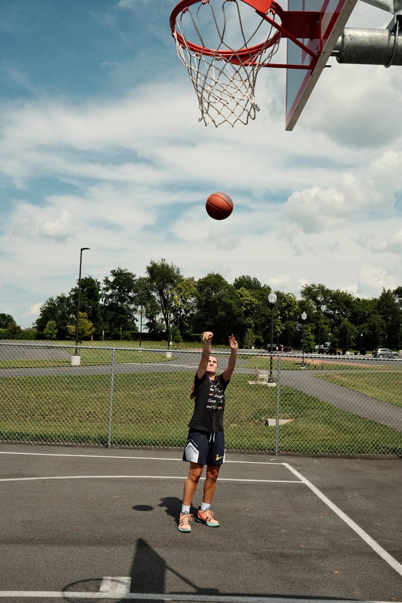 CaiseyHeyman's tweet photo. Back to work in Lancaster, PA!!! 🏀💙💛 https://t.co/BhodjT1dNV
