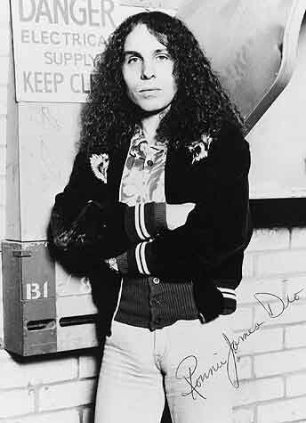 SukursalRock's tweet photo. Legends never die...

"Lyrically I like to use themes that make the listener use his or her imagination, and to give a little of the lessons I've learned in my own life."

Ronnie James Dio

#RonnieJamesDio
#RonnieJamesDioForever 
#RockOn #Legend #Icon 
#Imagination #LessonsLife https://t.co/F2bvRybRzZ